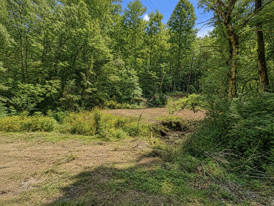 1st image of 465 Halls Hollow Rd