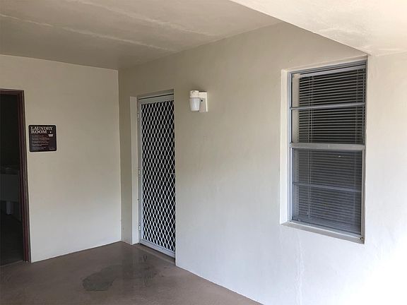 4th image of 2302 Sunrise Blvd #3-204-1