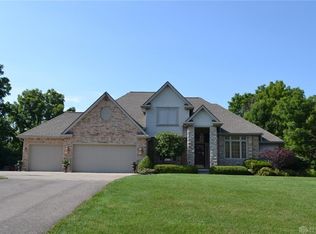 6417 Winding Tree Dr, New Carlisle, OH 45344