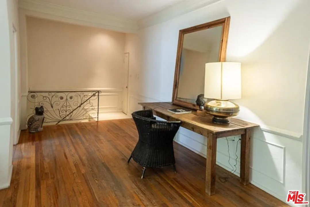 1 bed, 1.0 bath, 1300 sqft, $4,500 — Photo 3