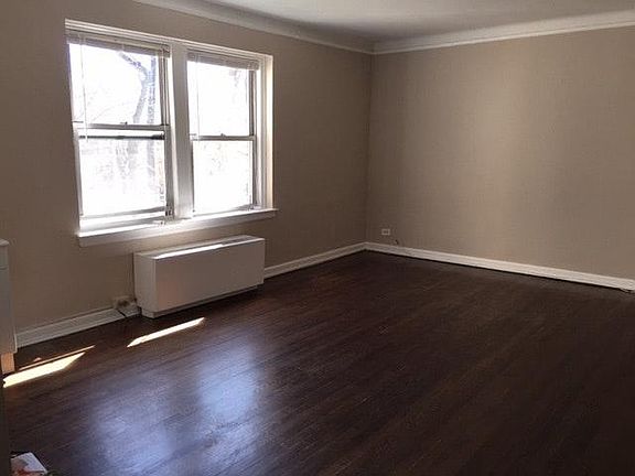 3rd image of 102 Woodside Grn APT 2