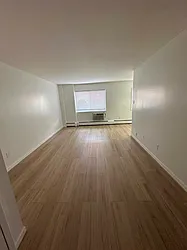 1290 Rockland Avenue