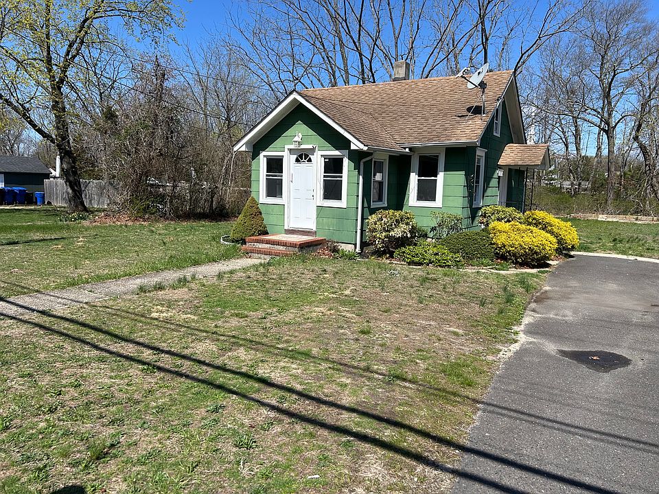 1st image of 21 Clayton Ave