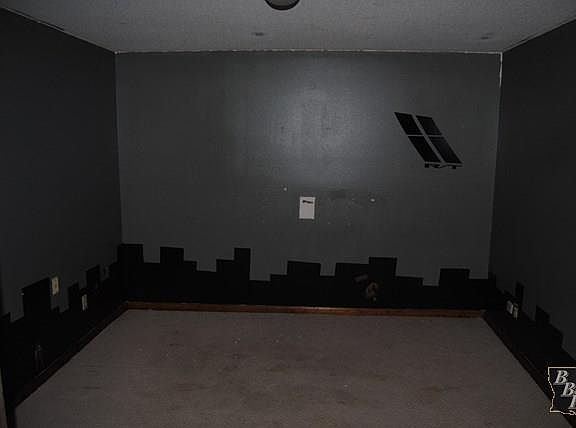 5th image of 215 Universe St