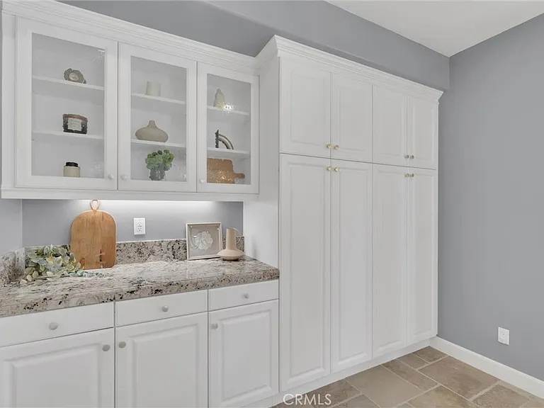 510 E Viewcrest Dr — Photo 23