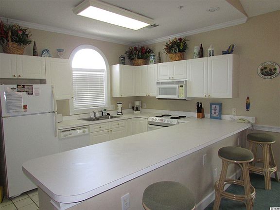 3rd image of 4830 Carnation Cir APT 301