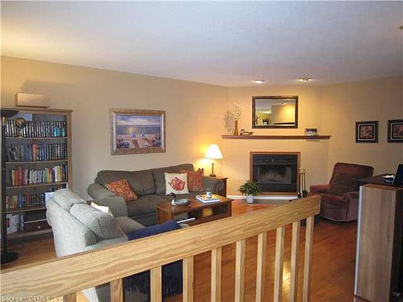 5th image of 1402 Mill Pond Dr