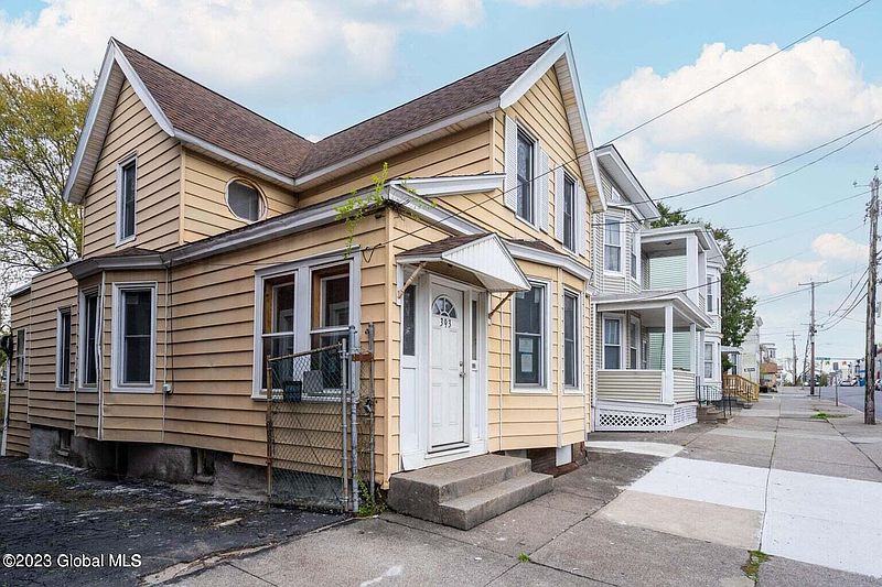 3rd image of 393 Livingston Avenue