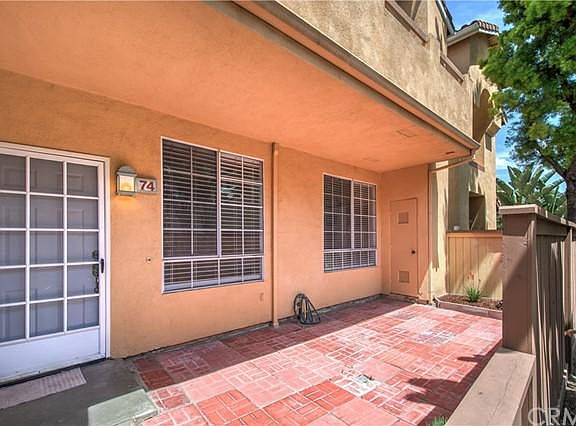 3rd image of 74 Costero Aisle #302