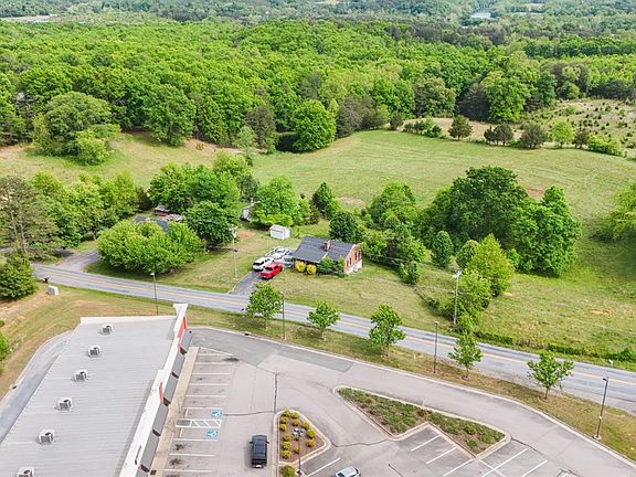 3rd image of 2663 Dearing Ford Rd