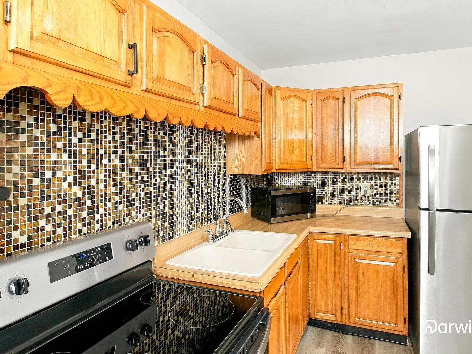 3 bed, 1.0 bath, 975 sqft, $1,530 — Photo 4