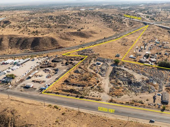 35512 Sierra Hwy, Palmdale, CA 93550