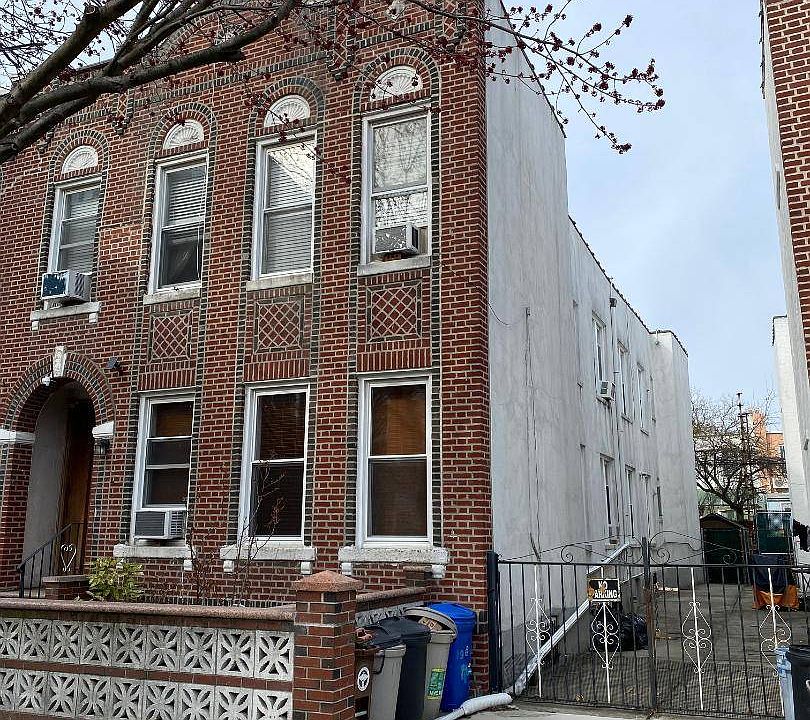 2nd image of 1917 68th St