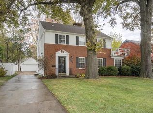 7717 Ward Pkwy, Kansas City, MO 64114