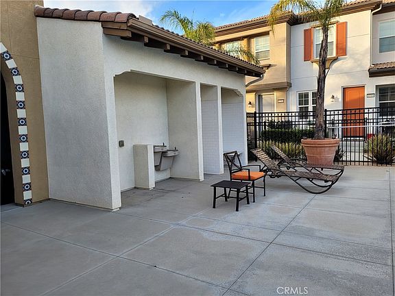 4th image of 40448 Calle Real