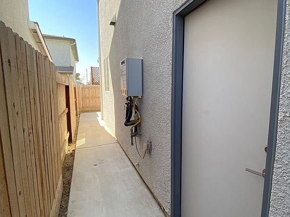 5th image of 1045 W Sedona Ave