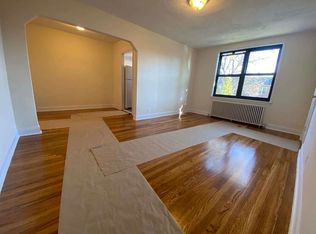 89-24 74th Ave #2F, Ridgewood, NY 11385