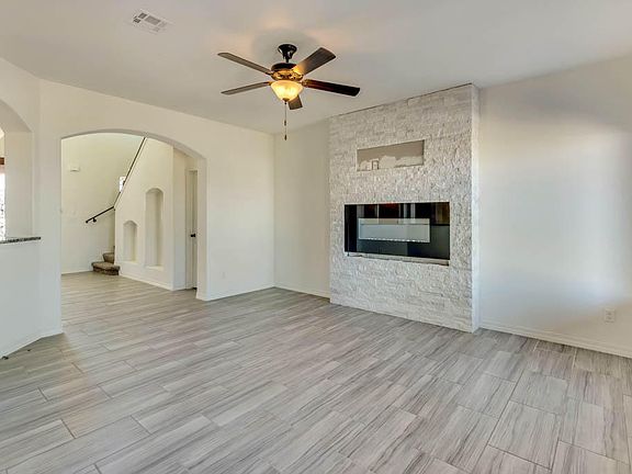 4th image of 13663 Everingham St