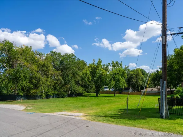 2602 E 16th St, Tulsa, OK 74104