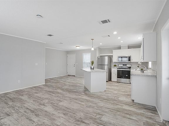 4th image of 2911 SW 58th Court
