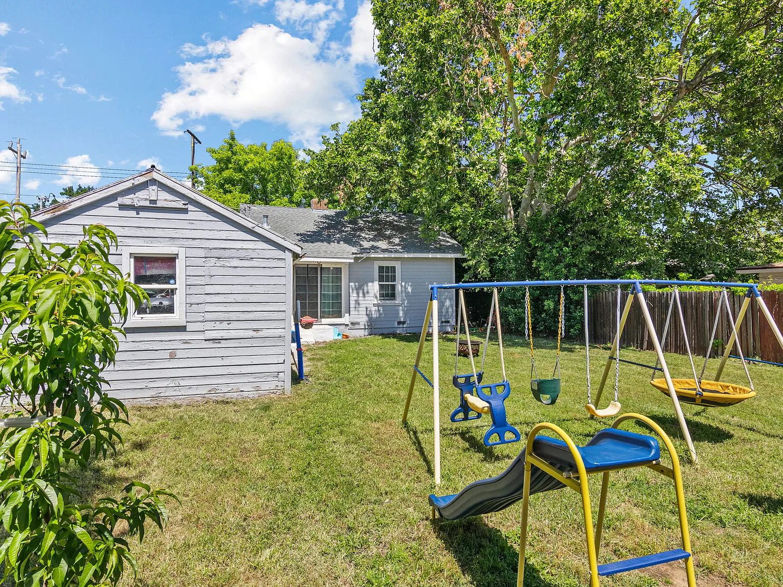 2 bed, 714 sqft, $2,000 — Photo 3