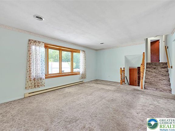 5th image of 2346 Polk Valley Rd