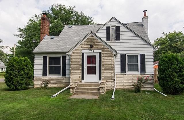 1st image of 735 Roselawn Ave E