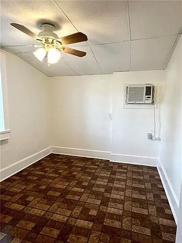 8526 Willow St — Photo 11
