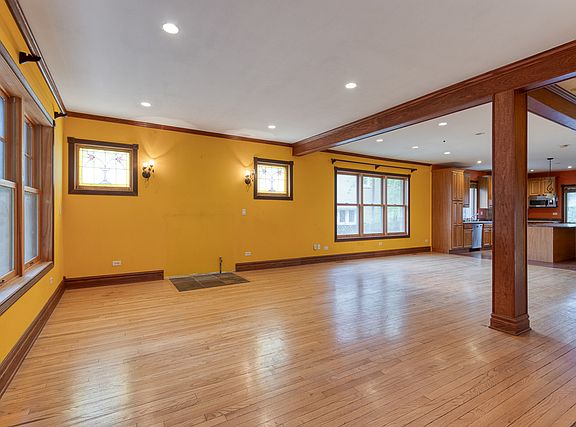 3rd image of 4151 N Keeler Ave