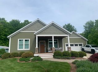 17540 Williams St, Spring Lake, MI 49456