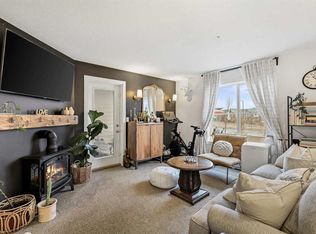 81 S Legacy Blvd SE #2212, Calgary, AB T2X2B9