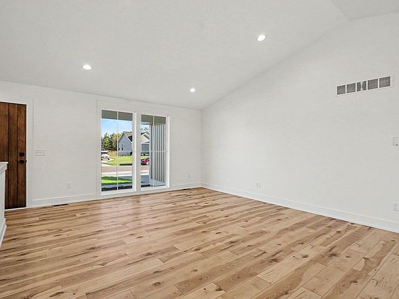 5th image of 5312 Margot Ln