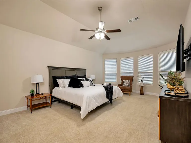 4600 Crossvine Dr — Photo 27