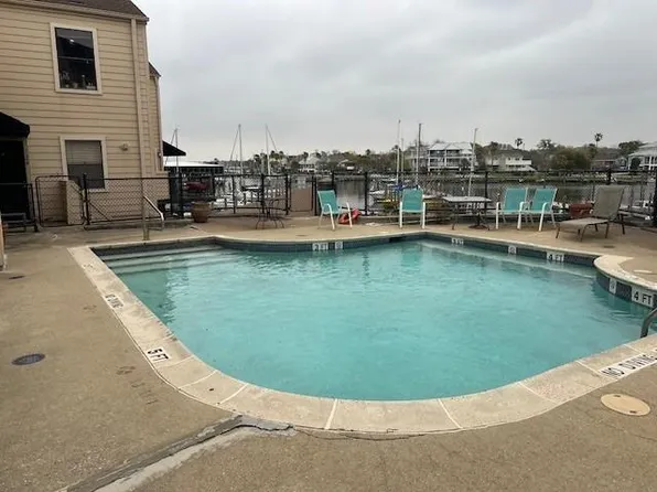 1140 Marina Bay Dr APT 108A, Kemah, TX 77565