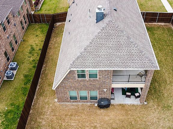4th image of 10012 Tanner Mill Dr