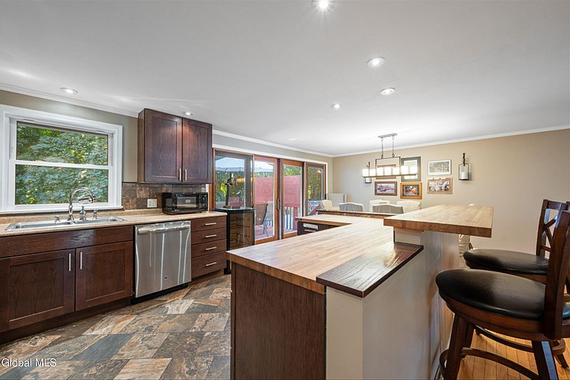 2nd image of 30 Spa Drive