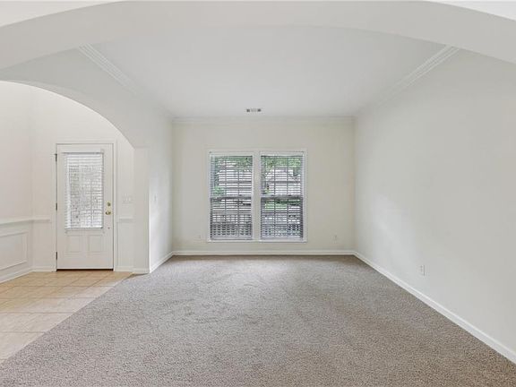 5th image of 230 Collins View Ct