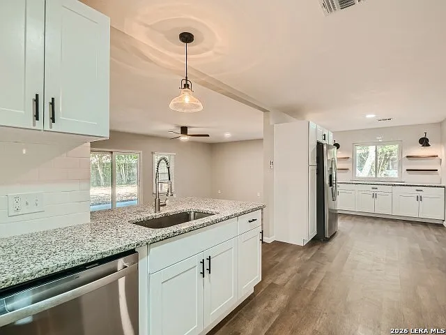 334 Shropshire Dr — Photo 4