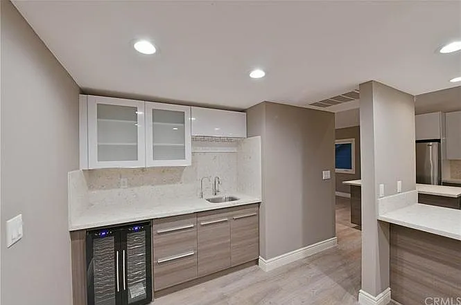 Wet bar