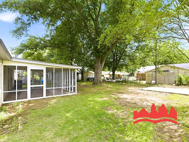 7002 Richard Wilson Dr — Photo 35