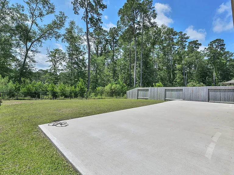 8011 Dauntless Dr — Photo 38