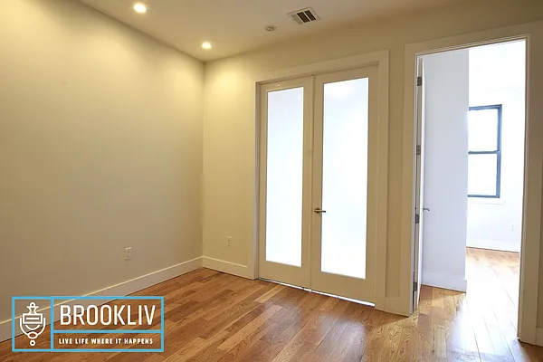 Rented by null | media 58