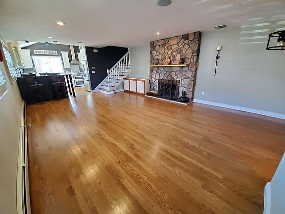 5th image of 68 Bayside Pl