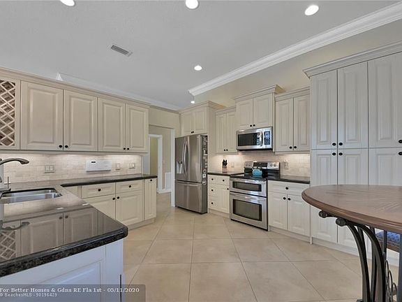 3rd image of 5167 Ventura Dr