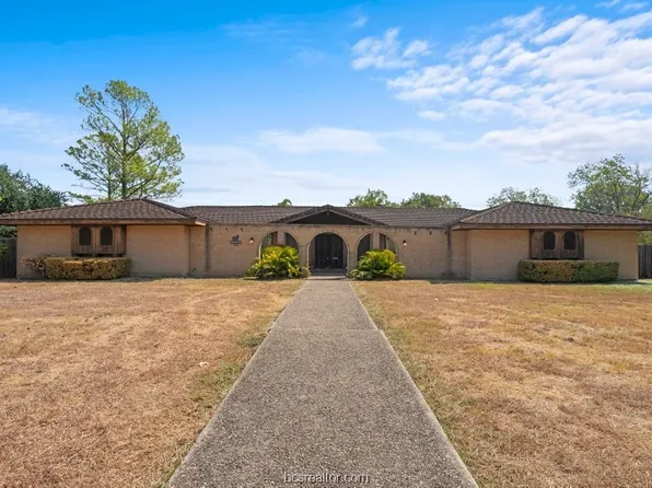 800 Cibilo St, Lockhart, TX 78644