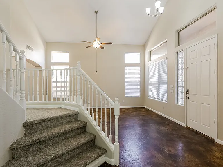 13311 W Stella Ln — Photo 4