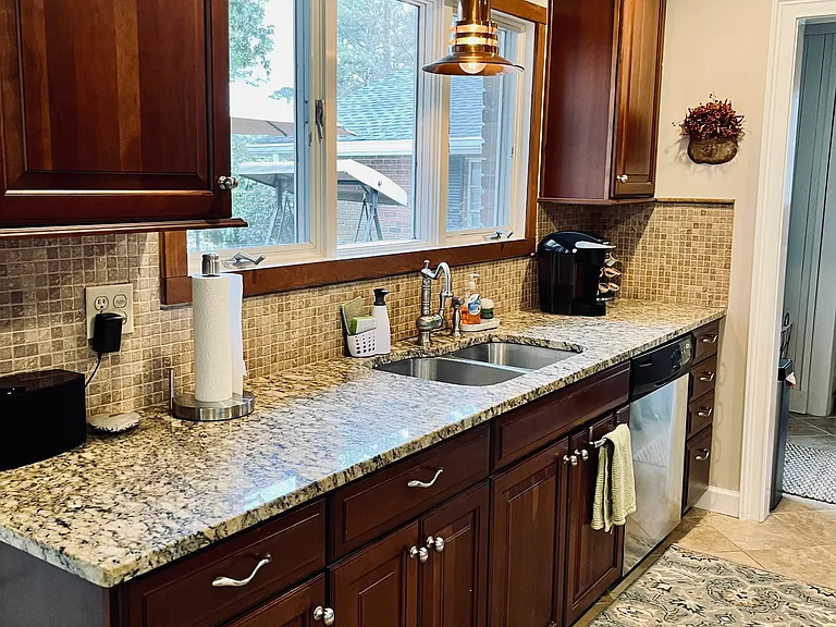Kitchen equipped with microwave, keurig and reg coffee maker, toaster and more!