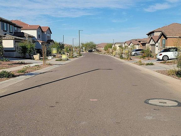 4th image of 17159 W Blue Sky Dr