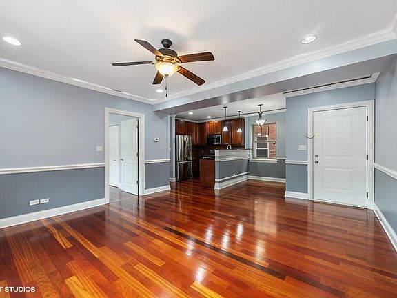 3rd image of 4650 N Karlov Ave APT 1