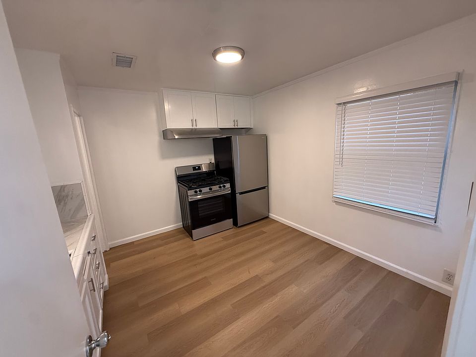 Kitchen + Appliances
